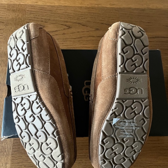 UGG Men's Ascot Slipper - Picture 2 of 5